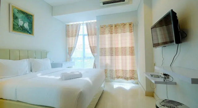 Best Emerald Studio Room Apartment at Capitol Park Residence, Book Apartment Jakarta Jakarta Province