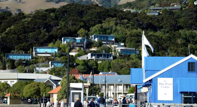 Walnut Retreat - Akaroa Holiday House