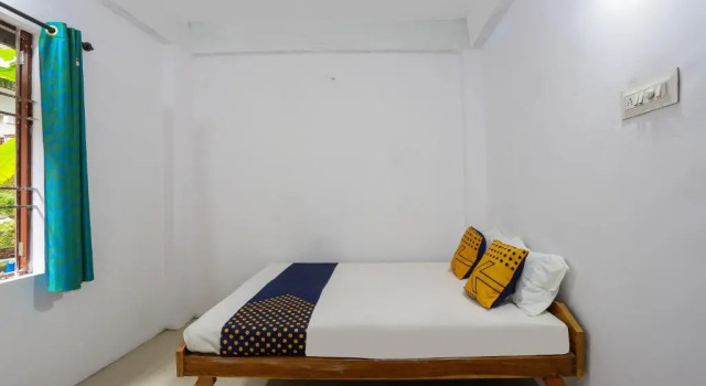 SPOT ON Thozhupaadan Residency
