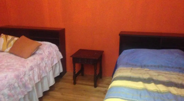Casa Hostal Capitol, Забронировать Отель Centro Histórico Кито, рядом с Del Arbolito Park