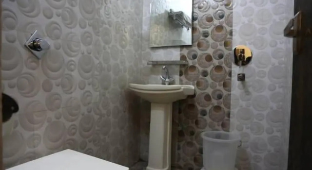 Четырёхместный семейный номер Standard Hotel New SS Residency