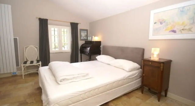Modern Villa in Lorgues with Private Pool, Boek Villa Hotels in Rhone-Alpen met zwembad, Zwembad