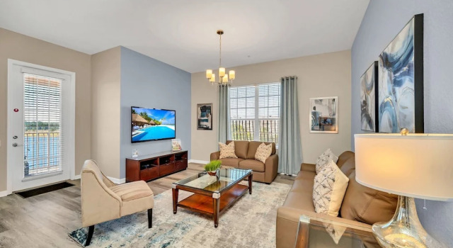 Lakeview Condo, Directly Next To Pool! Near WDW