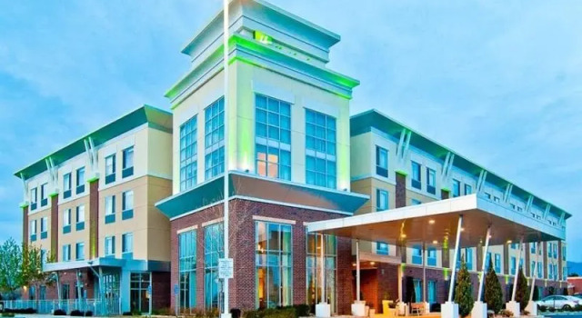Кровать в общем номере Holiday Inn Boise Airport by IHG