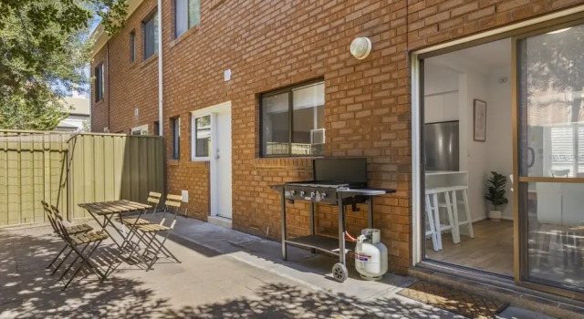 Апартаменты Coastal 3-bed House With BBQ and Private Courtyard