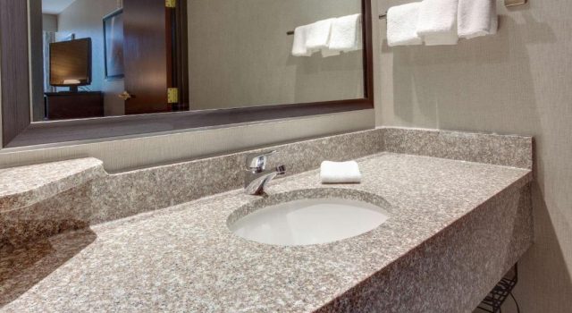 Номер Superior Drury Inn & Suites Louisville East