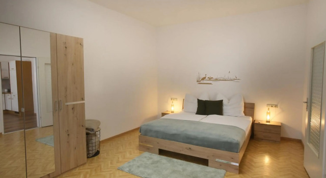Appartment Weinbau Müllner, Book Hotel Neusiedl am See 