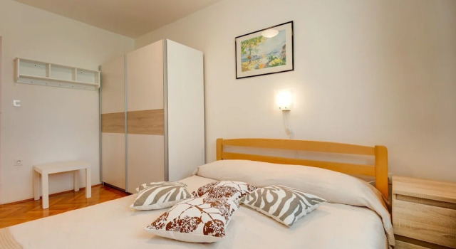 Apartments Ida, Забронировать Апартаменты/квартира Отели Мали-Лошиня с парковкой, рядом с Автобусный вокзал Mali Losinj, Парковка
