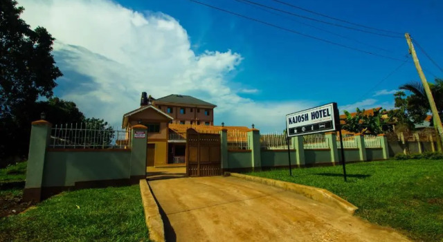 Kajosh Hotel