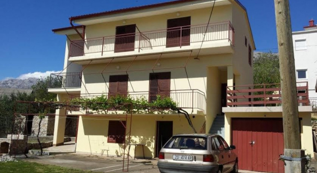 Apartment Sunny  - sea side terrace & parking: A2 Starigrad-Paklenica, Zadar riviera