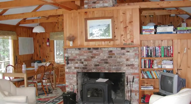 Tyler Point Cottage - Three Bedroom Home