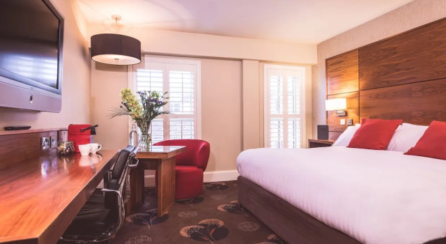 Номер Standard Dukes at Queens Boutique Hotel