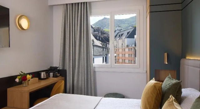 Семейный номер Standard с 2 комнатами с балконом Hôtel Roissy