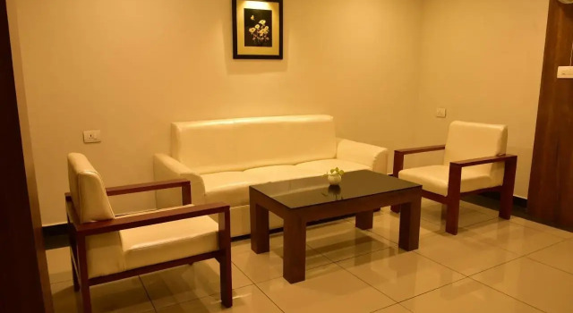 White Suite Hotel