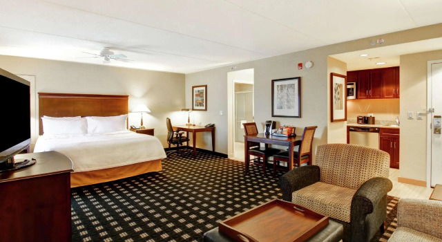Двухместная студия-люкс Premium Homewood Suites by Hilton Toronto Airport Corporate Centre