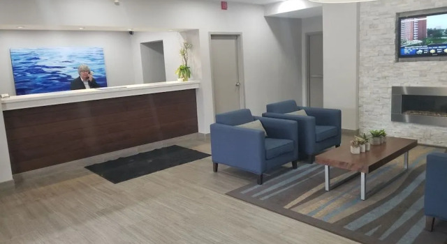 Waterfront Inn, Buchen Sie Hotel New Liskeard Ontario