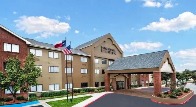 Кровать в общем номере Staybridge Suites Lubbock-University Area by IHG