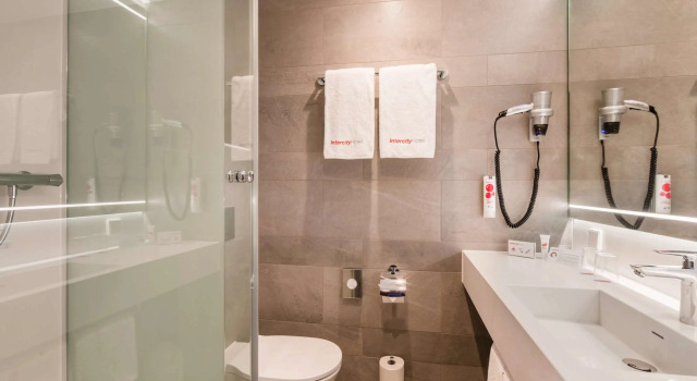 Одноместный номер Standard IntercityHotel Hamburg Hauptbahnhof