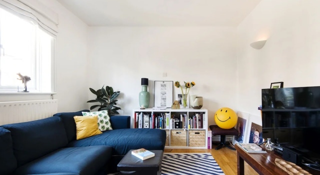Bright and Breezy home by Clapham Common