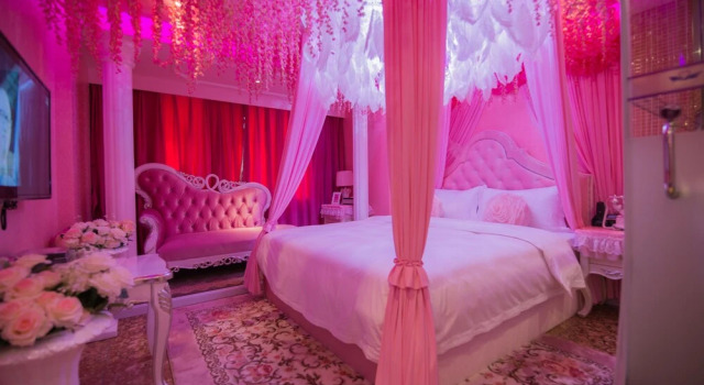 Love Of Swan Theme Hotel, Buchen Sie Hotel 3-Sterne-Hotels in Chongqing, 3*
