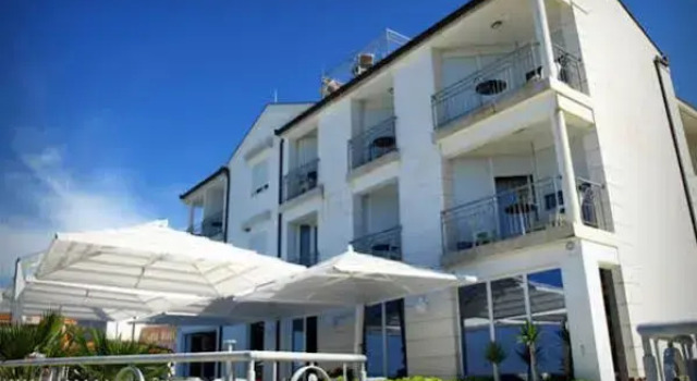 Hotel Neva, Book Hotel Podstrana Split Region