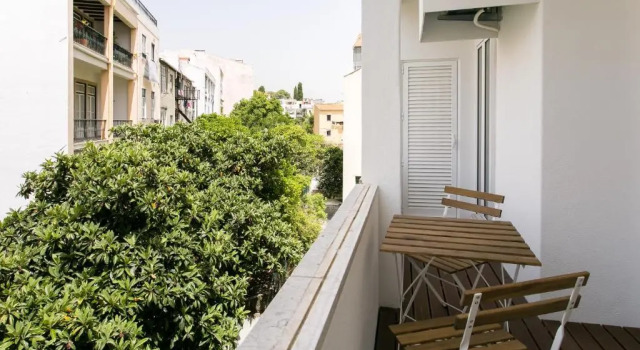 Апартаменты Lisbon luxury retreat! 2 suites, balcony & views!!