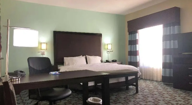 Номер Hampton Inn & Suites Nashville at Opryland