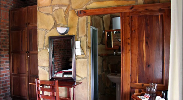 Fiume Lodge CC, P O Box 20757, Windhoek, Book Hotel Hotels in Otjiwarongo with Parking, Parking