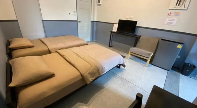 Номер Deluxe โรงแรมบ้านสุขซอย5