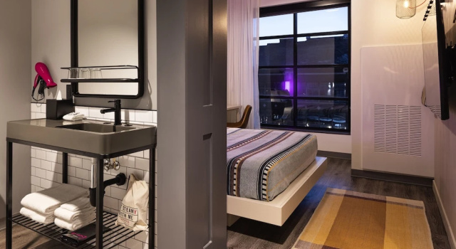Номер Standard Moxy Omaha Downtown