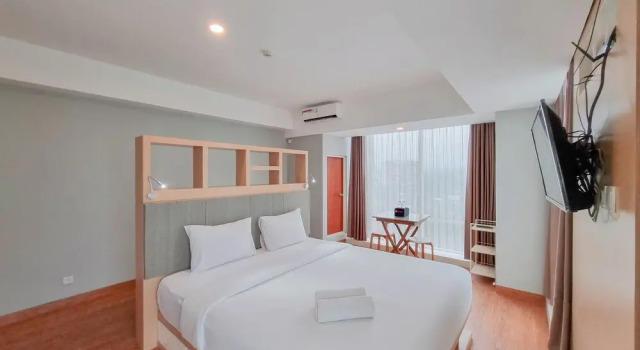 Студия Standard Contemporary Studio No Kitchen Apartment Mataram City
