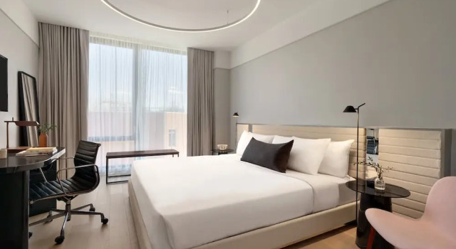 Двухместный номер Premium с балконом и с видом на город Hotel Indigo - Williamsburg - Brooklyn by IHG