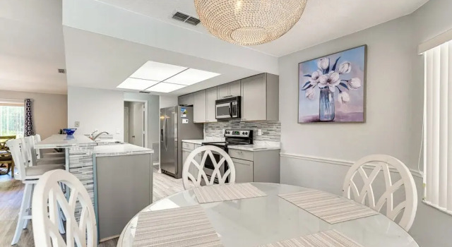 Spring Hill Home: Heated Pool, 9 Mi to Beach!, Réserver Maison de vacances Spring Hill Floride