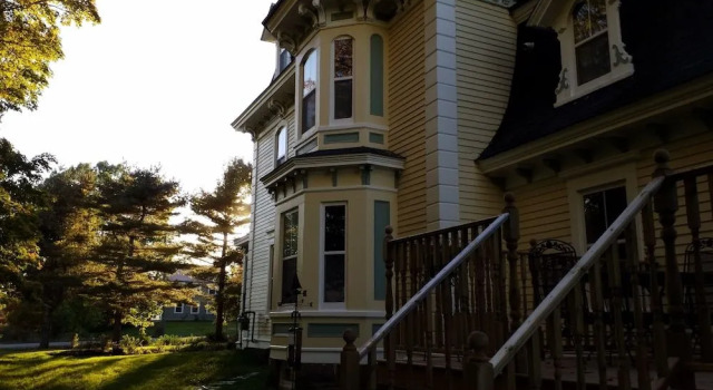 Maplehurst Manor B&B, Varaa Bed and Breakfast Dorchester New Brunswick