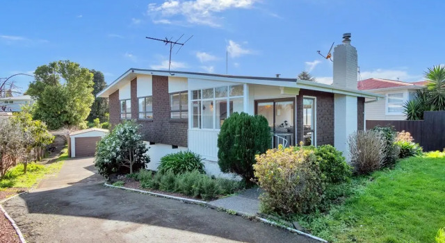 3BR Nr Middlemore Papatoetoe Kings, Забронировать Отель Папатоетое регион Окленд, рядом с Здание старого железнодорожного вокзала в Папатёто
