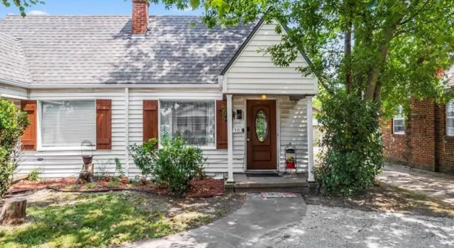 Апартаменты Spacious 1 Bedroom Midtown Tulsa Duplex w private Yard for Dogie
