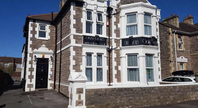 Oakover Guest House, Boek Pension Hotels in Merseyside met parkeren, Parkeren