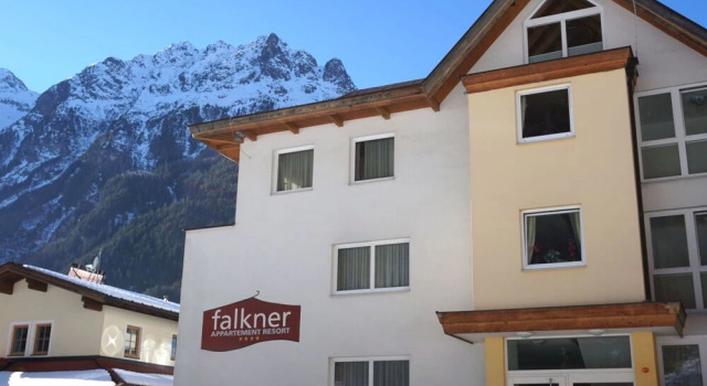 Falkner L Ngenfeld in L Ngenfeld, Prenota Hotel Hotel a Tirolo con parcheggio, Parcheggio