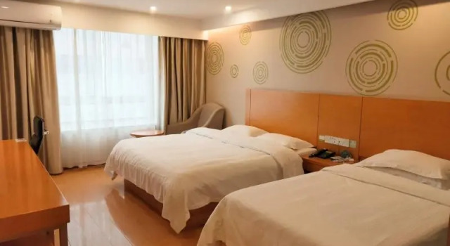 Семейный номер Standard GreenTree Inn Chizhou High-Speed Railway Station Hotel