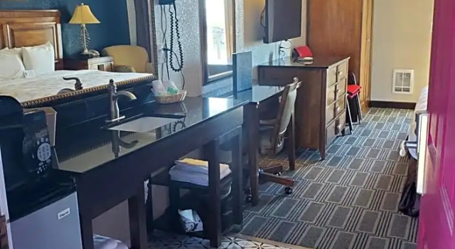 Двухместный номер Standard с балконом Water Front Inn