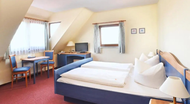 Двухместный номер Standard Hotel Neue Höhe