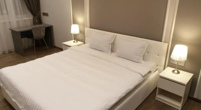 MARBEO 5 Star Luxury Suites - Peldu