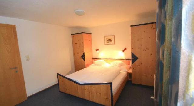 Haus Agnes, Rezerwuj Hotel Hotele w Tyrol z parkingiem, Parking
