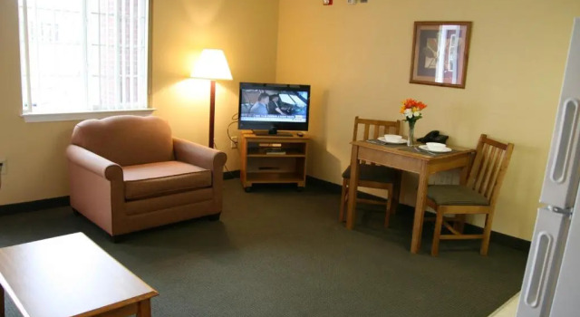 Двухместный номер Economy Affordable Suites Wilson