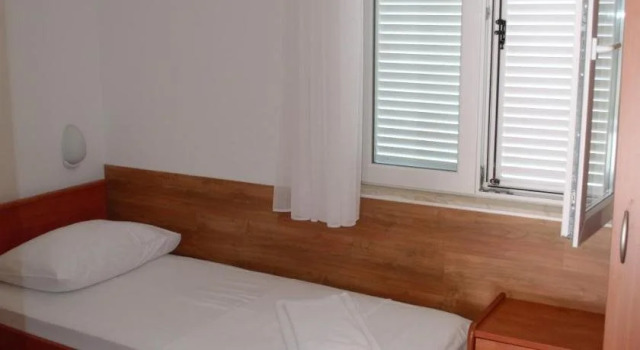 Apartments Funda, Prenota Appartamento Hotel a Croatian Islands con piscina, Piscina