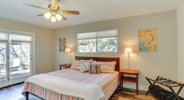 Quiet Redding Getaway ~ 7 Mi to Downtown!, Đặt Khách sạn Redding California