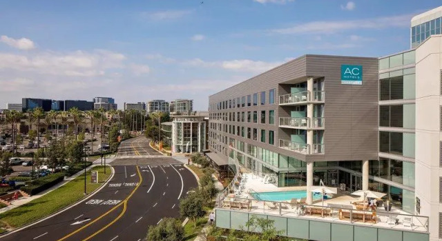 Номер Standard AC Hotel by Marriott Irvine