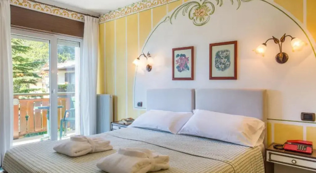 Двухместный номер Standard с видом на озеро Hotel Miralago Wellness