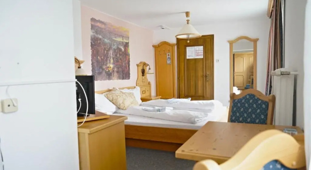 Трёхместный номер Standard ALPEN ARNIKA Hotel & Restaurant
