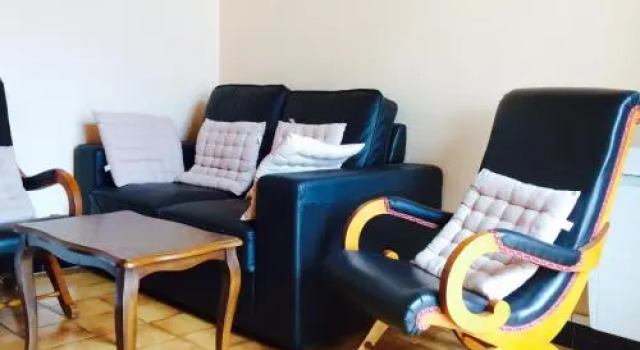 Apartment Pujol, Buchen Sie Ferienwohnung Esquieze-Sere Languedoc-Roussillon